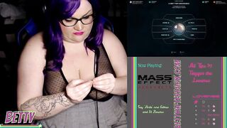 Chat Makes BBW Gamer Women Cum while She Plays Tape Games