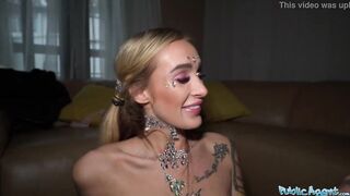 Outdoors Agent Daisy Lee Give an Awesome Strip Performance before