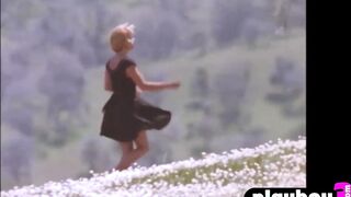 babe blonde camgirl Jillian Frace reveals her super huge butt