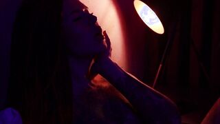 chick masturbates passionately