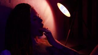 chick masturbates passionately