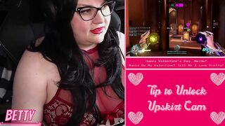Chubby Gamer cunt with mouth Plays Overwatch While Chat Makes Her Cum on Valentine's Day