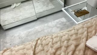 Double penetration, 2 guys boned a women into the cunt and booty at the same time