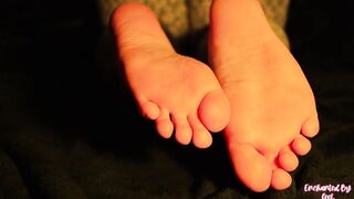 Home Alone Into My Pjs With My Lickable Soft Soles [Feet Fetish]