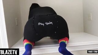 I blown my heterosexual step sister butt she was more of a lesbo than myself