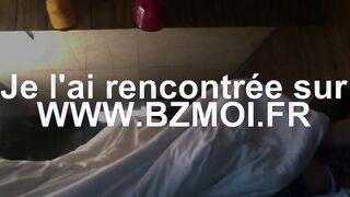 Nana au gros cul se tape un africain tout mince sous la couette
