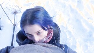 Outdoor oral sex into winter into the park