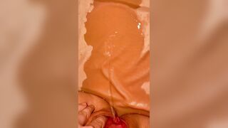 Pee for three min makes me cum