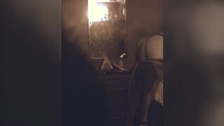 Espiando prima adolescente aceitandose con los jeans abajo probandose calzon