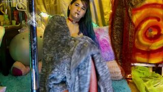 Kendal Kink- will you CUM Cuddle with me? Hot Female Domination Fuzzy Blanket Face Sitting Finger Fucking! JOI