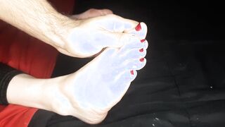 Feet grind to Devils Pedicure