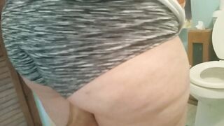 Her vagina is leaking soak after peeing as she pulls me in the restroom while bf is almost home!