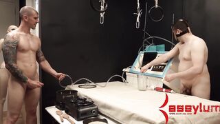 Slobbering fetish hoe
