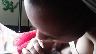 Crazy Hot hot black teenie give a fellatio