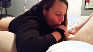Milf bimbo giving rim job