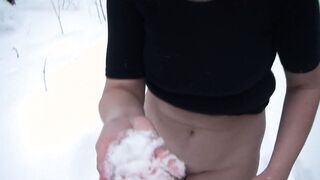 Pissing on His Dick and He Pissing on my Vagina / Outside