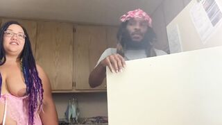 Moxie Fizzle reaction to 100 stroke scene behind sex tape