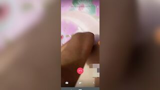 Videollamada con el mejor amigo de mi esposo, espero que no se entere