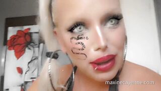 I took a Bath-Tub With My Own Peeing + Outdoor Pissing + Getting a Golden Shower - Maxine Cayenne cougar