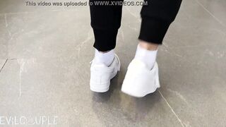 Naive 18 Yo Tricked inside giving Shoejob to her Daddy