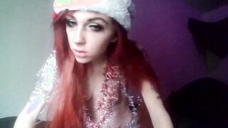 Milf Christmas Gift Masturbating Soak Twat