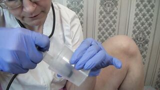 Lustful Nurse jerked off the patient and injected his sperm inside her cunt