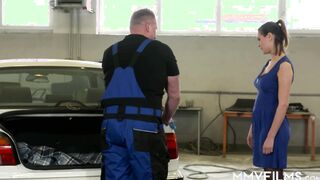 Stockinged hottie fucking inside the garage