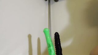 Shower double penetration! Dildos and squirting!