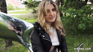 Jessica Gets Playful into the Park