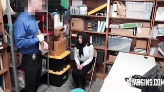 Muslim cunt with mouth Into Hijab Caught Shoplifting - Ella Knox