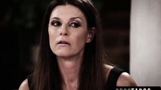 Step-mom India Summer Has Threeway With Step-Siblings
