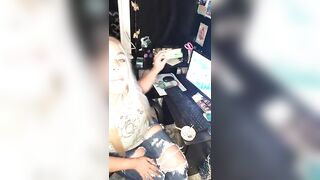From Instagram Live @goldensmokingmodels
