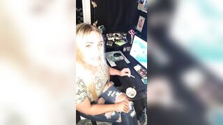 From Instagram Live @goldensmokingmodels