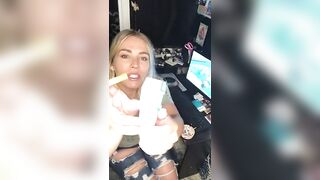 From Instagram Live @goldensmokingmodels