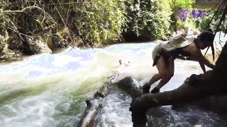 Colombian Explorer (Tatiana Morales) Lara Croft cosplay