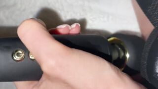 Banged! my butt baby! 20 летняя дрочит член и трахает в зад