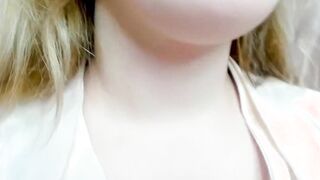 I performance close lips, neck, my holes, nipple