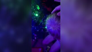 Blowing before Christmastree