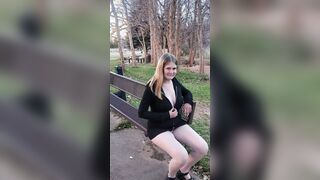 Nude walk and masturbation into outdoors park