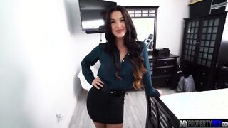 Evelin Stone Taking The Full Package
