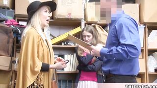 Shoplifter dont like a penis inside her mouth