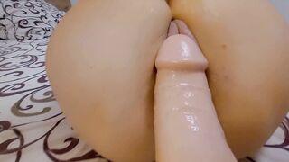 Hottie dreamed of being screwed by a long sex toy