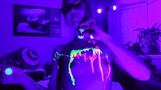 HAPPY NEW YEAR!!! Nerdy Faery Blacklight District Squirt