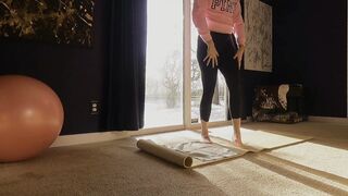 I got double penetrated from my new yoga ball -Bailey Brewer-