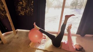 I got double penetrated from my new yoga ball -Bailey Brewer-