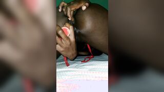 COCOMUMA BLACK FIRST SOLO/MASTURBATION WITH A DEODARANT