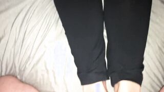 DOGGY STYLE TOEJOB:Cum Covered The Soles Of Her Foot While Getting To Enjoy Her Butt Stretched Wide Open