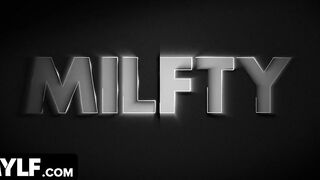 Milfty - babe mom Artist Gets Insipiration From Her Assistant