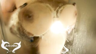 Sexual Huge Booty Bimbo with Long Breasts taking a Shower!