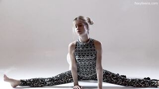 Russian beauty bushy gymnast Rita Mochalkina